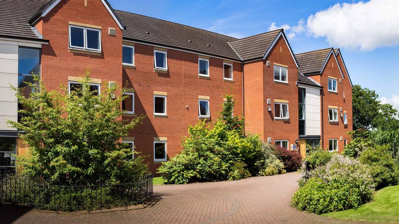 Self-catering Halls